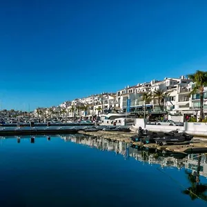  Apartment 3 Bed Penthouse In The Heart Of Puerto Banus & Pool