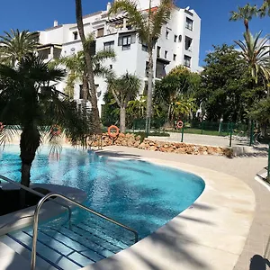 Apartamento Puerto Banus. Urb Jardines Del Puerto. For Up To 6, Marbella