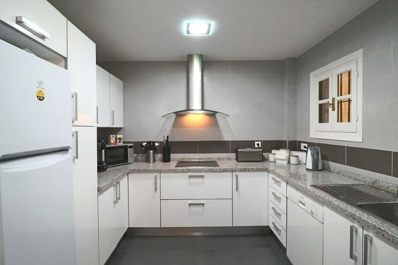 Elegant Apartment In Puerto Banus Marbella