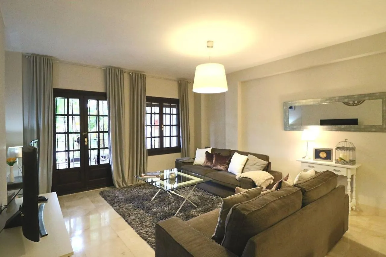 Elegant Apartment In Puerto Banus Marbella